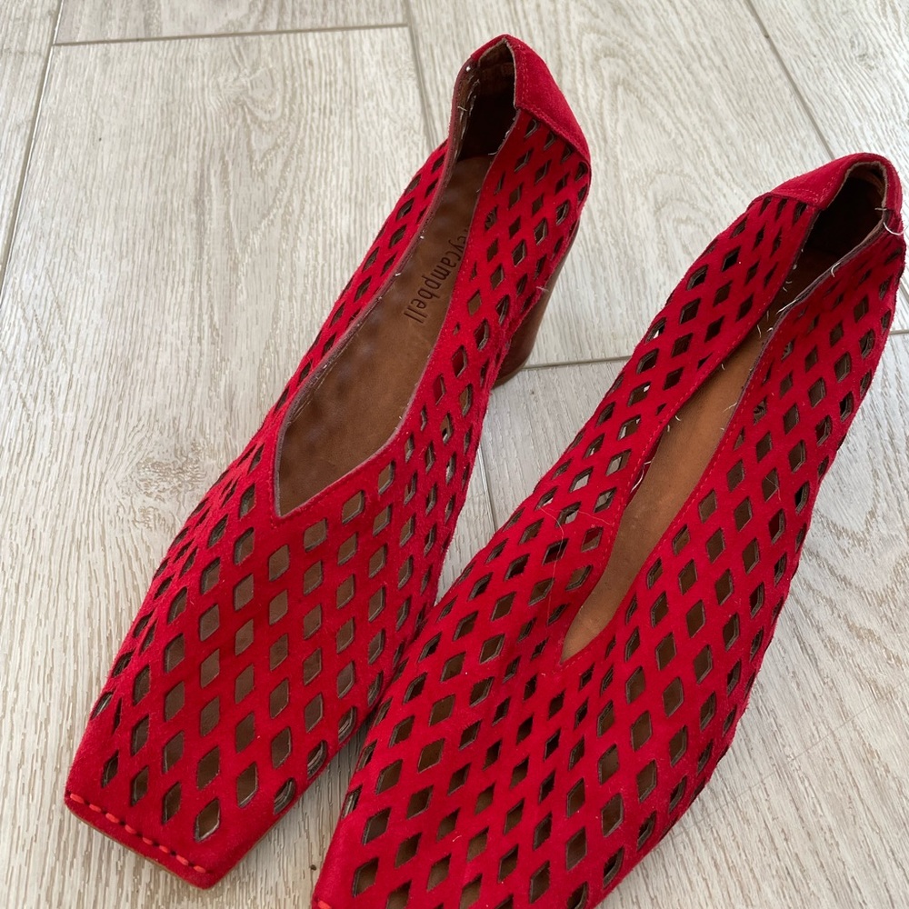Red velvet, Jeffery Campbell heels